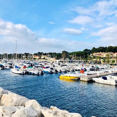 Studio A Saint Cyr Sur Mer A 860 M De La Plage Avec Jardin Clos Apartment Saint-Cyr-sur-Mer